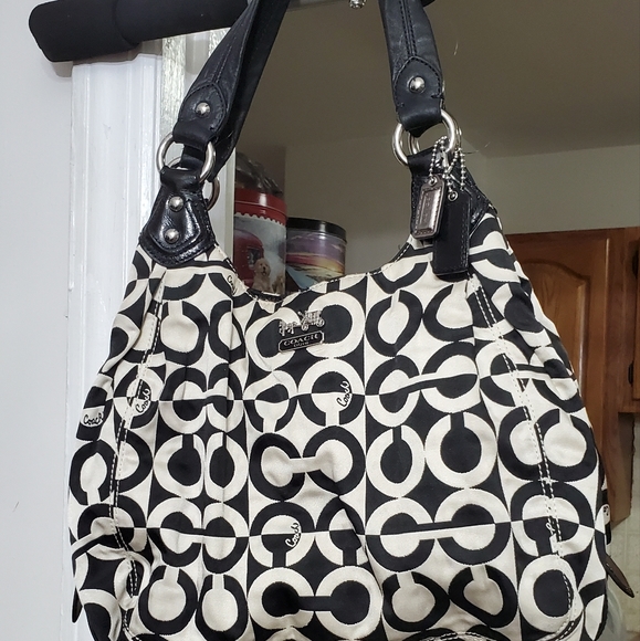 Preowned Multicolored Beautiful Coach HandBag; Medium Size; 3 Compartments, $65 - Picture 8 of 14